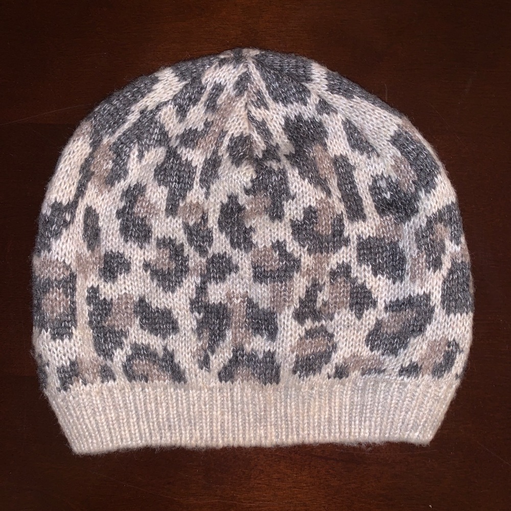 FINAL SALE! LOFT leopard knit hat
